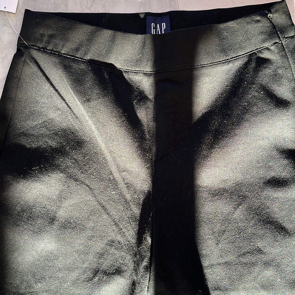 Gap  Stretch Dress Pants  Side Zip High Waisted    True Black    Size 4
NWT